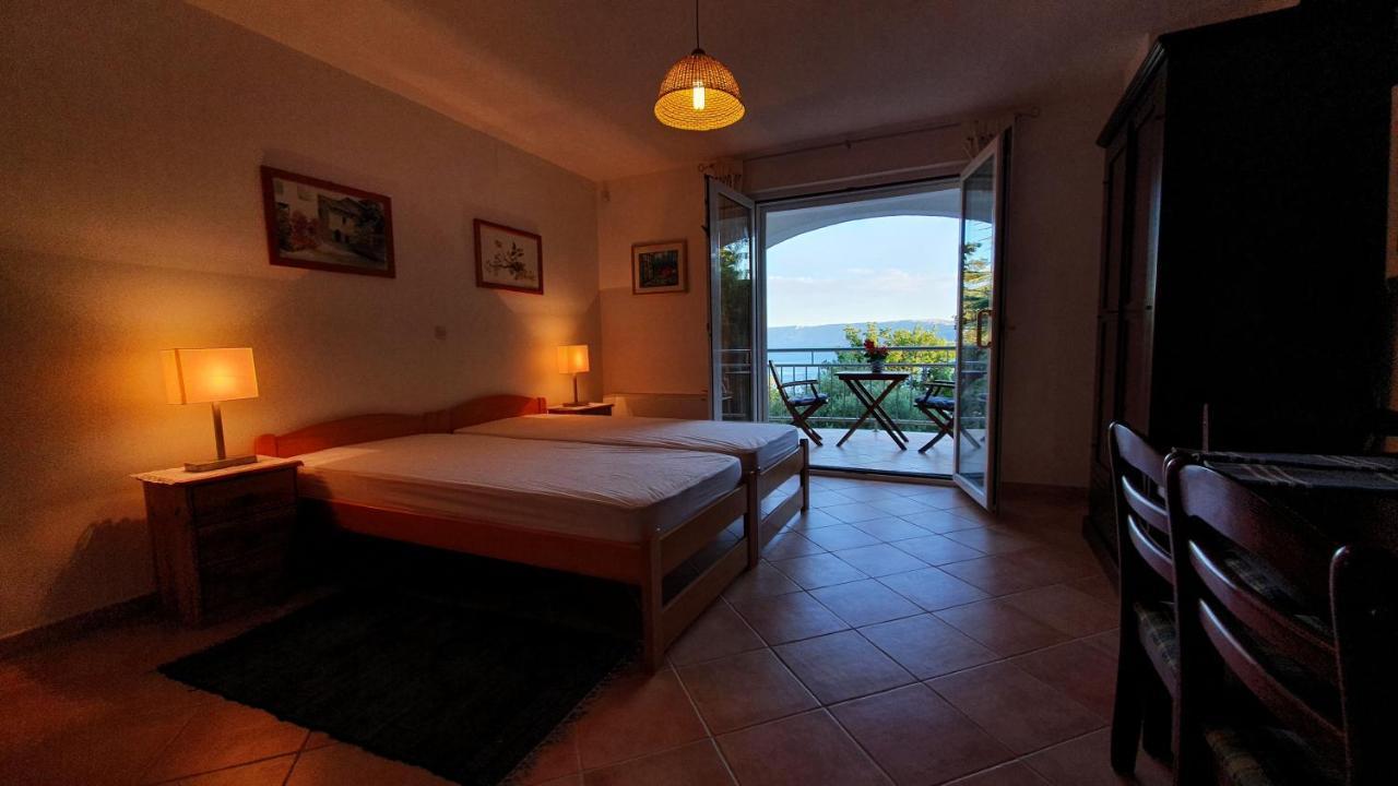 Sea Side Apartments 4* Нови Винодолски Екстериор снимка