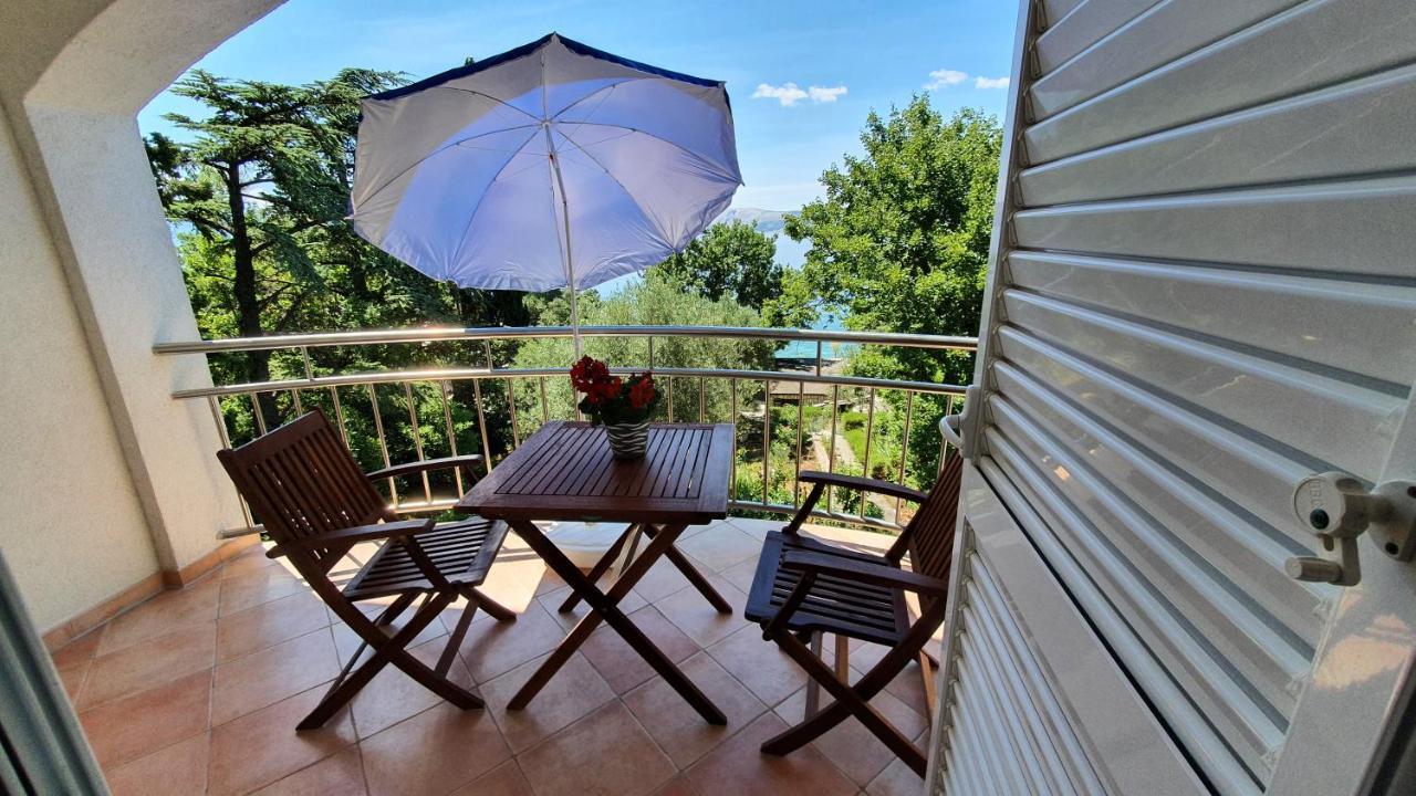 Sea Side Apartments 4* Нови Винодолски Екстериор снимка