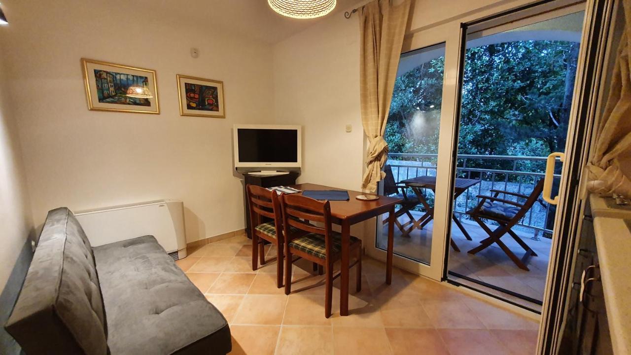 Sea Side Apartments 4* Нови Винодолски Екстериор снимка