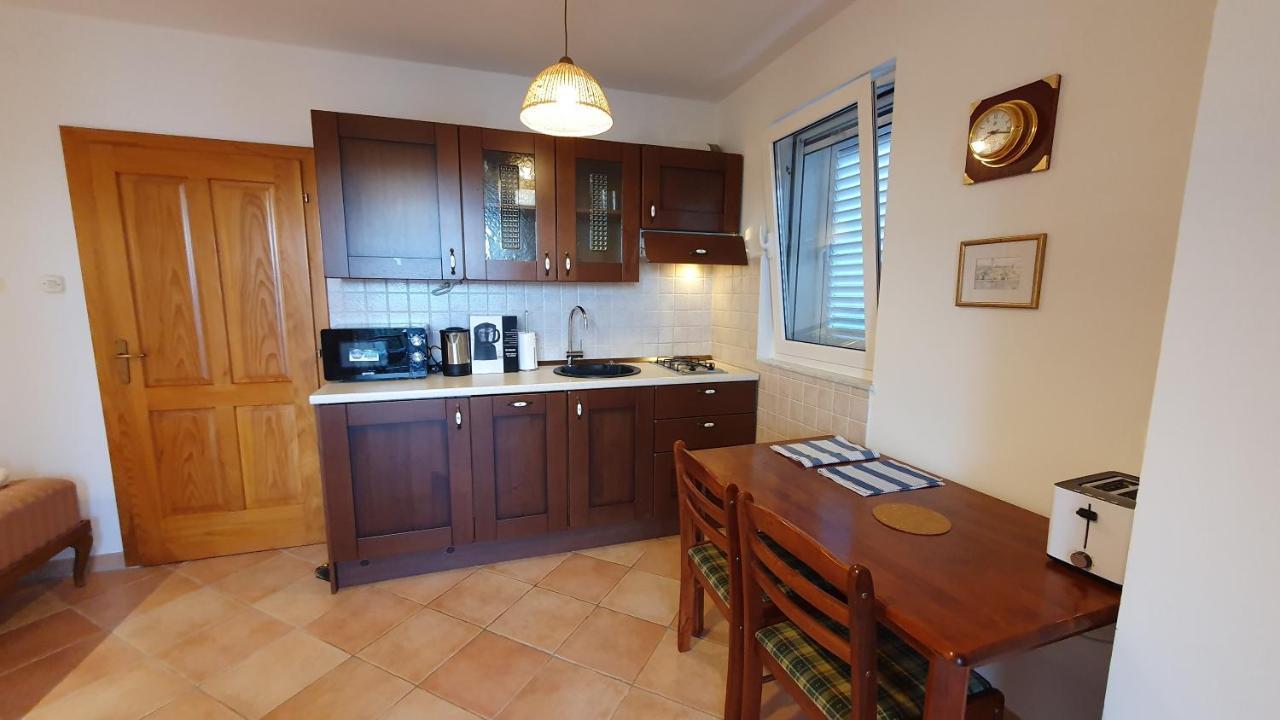Sea Side Apartments 4* Нови Винодолски Екстериор снимка
