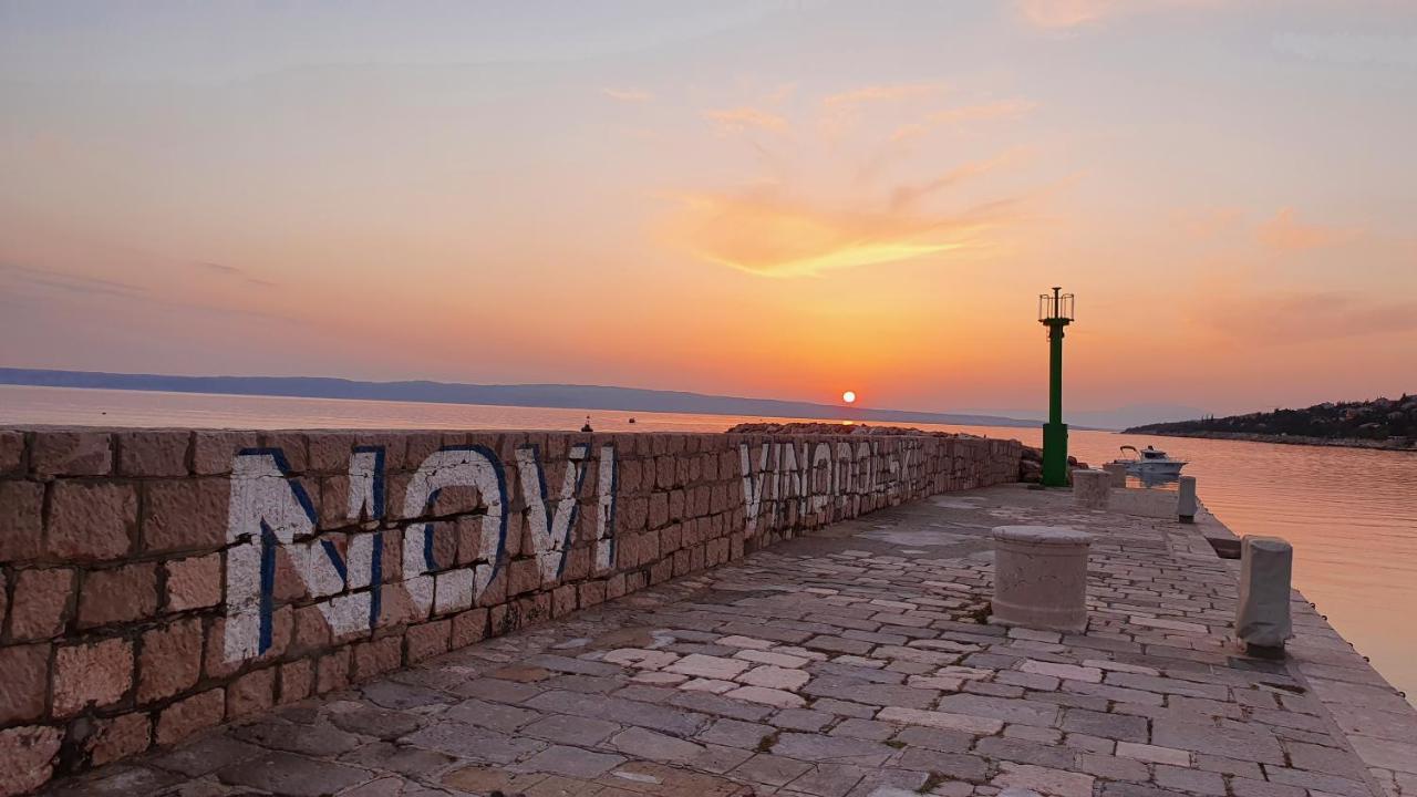 Sea Side Apartments 4* Нови Винодолски Екстериор снимка